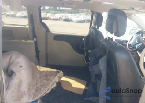 2012 Chrysler Town & Country Touring z USA, uszkodzony, nr VIN 2C4RC1BG8CR194768